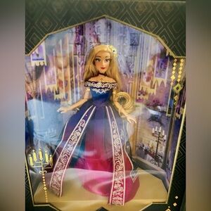 Disney fairytale designer collection Aurora doll